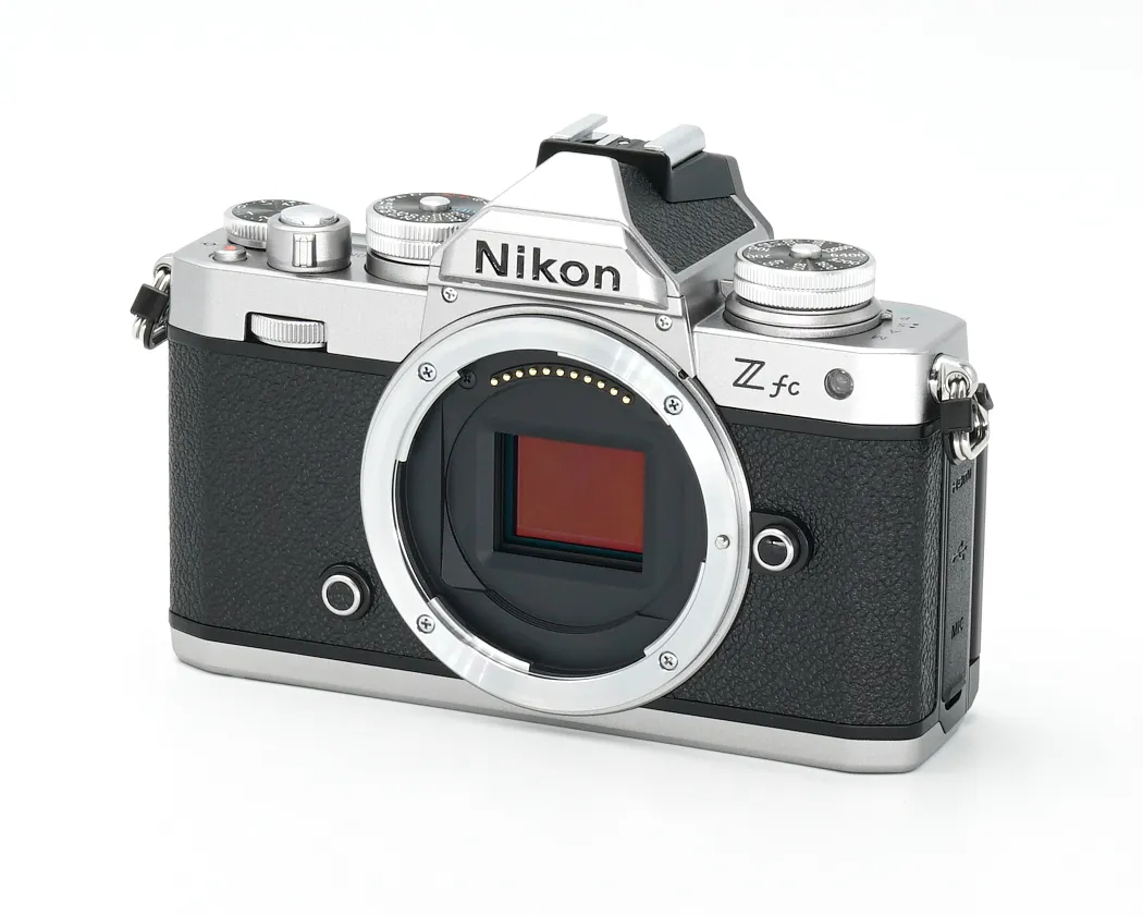 Nikon Z fc Gehäuse wie neu, nur ca. 590 Auslösungen #48260**